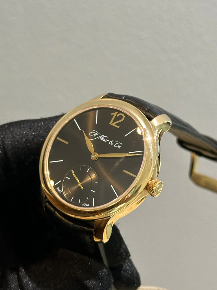 H.Moser & Cie. Endeavour Small Seconds
